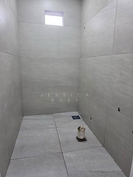 1-storey Terraced House for Sale in Taman Puteri Wangsa (Ulu Tiram) - Jessica Boey - Bathroom - PropertyGuru.com.my