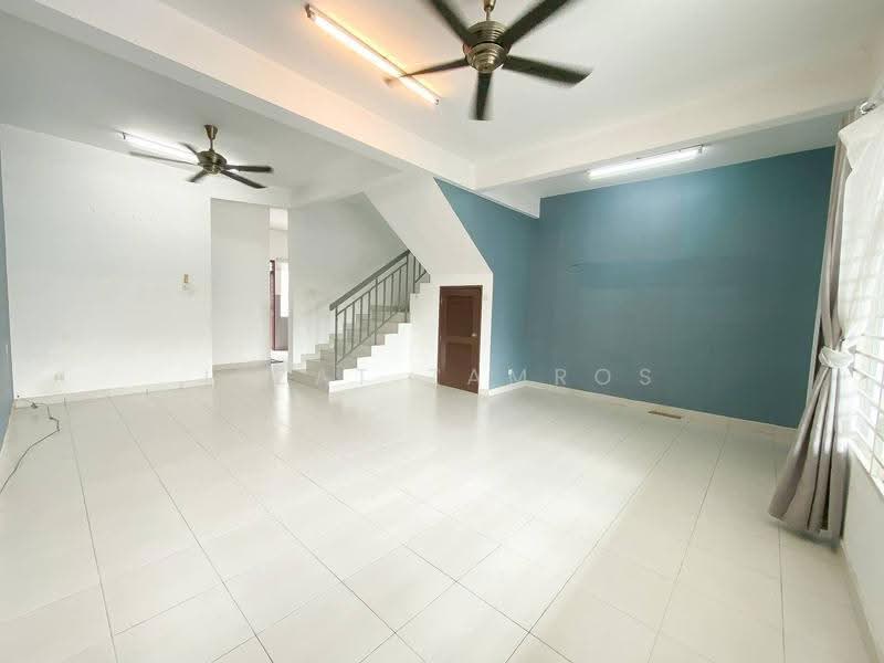 2-storey Terraced House for Sale in Bandar Teknologi Kajang (Kajang) - Izzat Zamros - Living Room - PropertyGuru.com.my