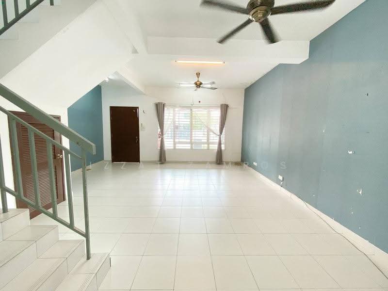 2-storey Terraced House for Sale in Bandar Teknologi Kajang (Kajang) - Izzat Zamros - Living Room - PropertyGuru.com.my