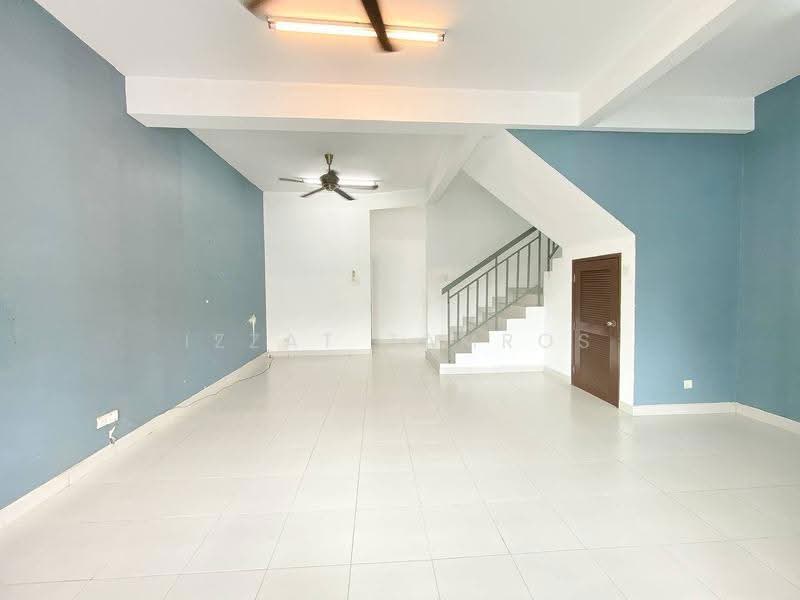 2-storey Terraced House for Sale in Bandar Teknologi Kajang (Kajang) - Izzat Zamros - Living Room - PropertyGuru.com.my