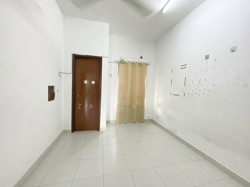 2-storey Terraced House for Sale in Bandar Teknologi Kajang (Kajang) - Izzat Zamros - Interior - PropertyGuru.com.my