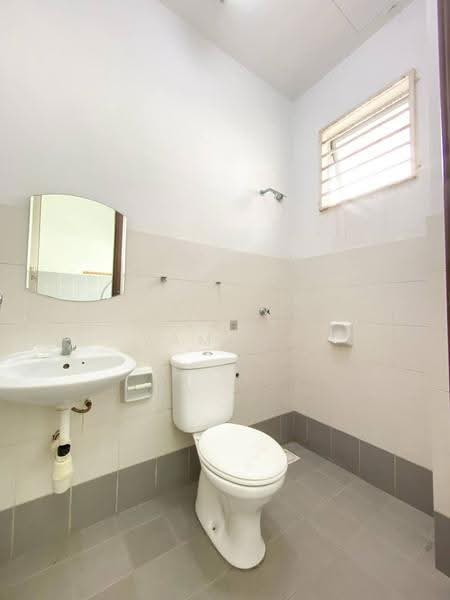 2-storey Terraced House for Sale in Bandar Teknologi Kajang (Kajang) - Izzat Zamros - Bathroom - PropertyGuru.com.my