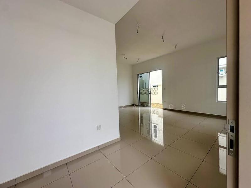 Cluster House for Sale in Kajang (Selangor) - Izzat Zamros - PropertyGuru.com.my
