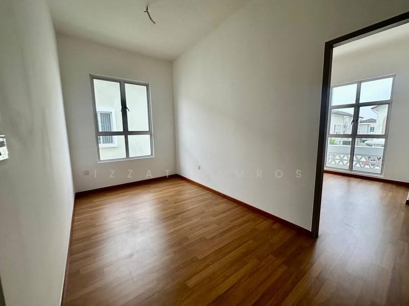 Cluster House for Sale in Kajang (Selangor) - Izzat Zamros - PropertyGuru.com.my