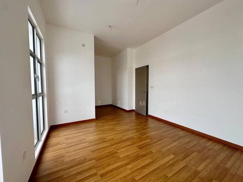 Cluster House for Sale in Kajang (Selangor) - Izzat Zamros - PropertyGuru.com.my