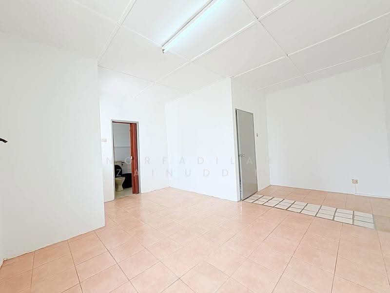 Rumah Teres 2-Tingkat untuk Dijual di Taman Subang Mewah (Subang Jaya) - NORFADILAH ZAINUDDIN - Interior - PropertyGuru.com.my