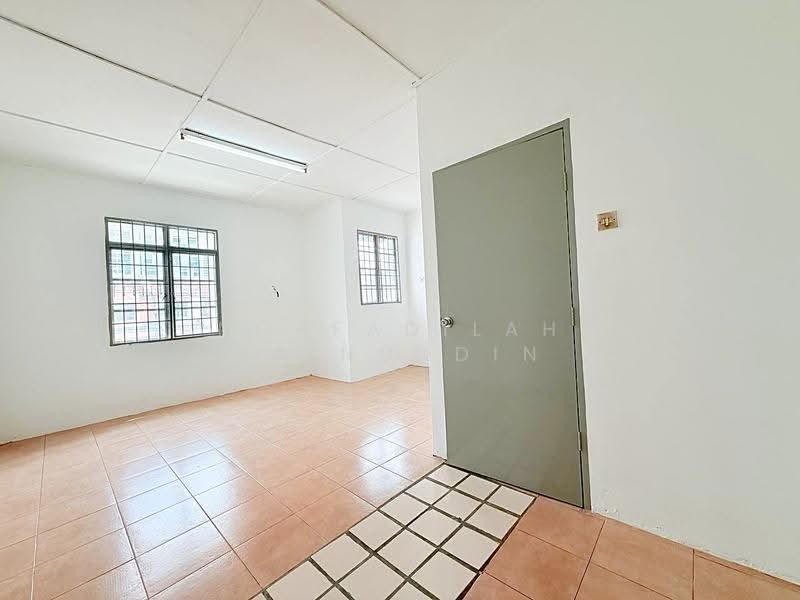 Rumah Teres 2-Tingkat untuk Dijual di Taman Subang Mewah (Subang Jaya) - NORFADILAH ZAINUDDIN - Interior - PropertyGuru.com.my