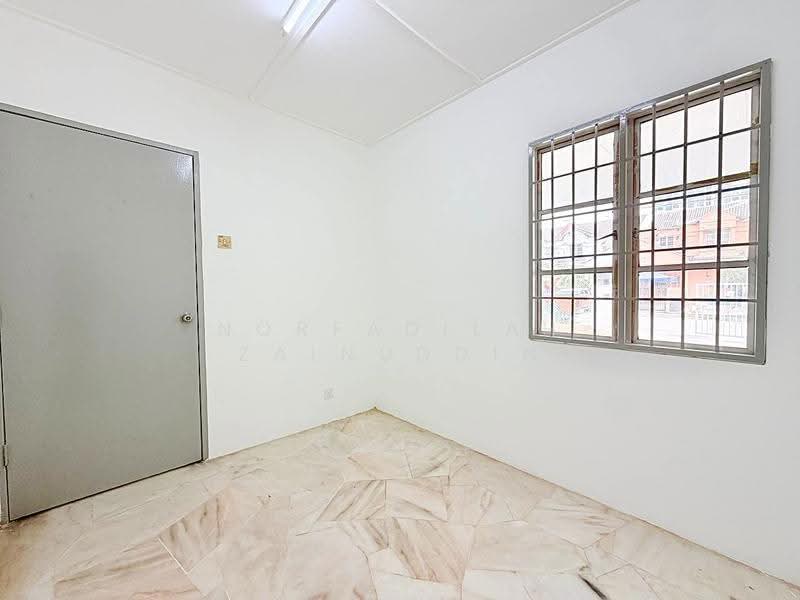 Rumah Teres 2-Tingkat untuk Dijual di Taman Subang Mewah (Subang Jaya) - NORFADILAH ZAINUDDIN - Interior - PropertyGuru.com.my