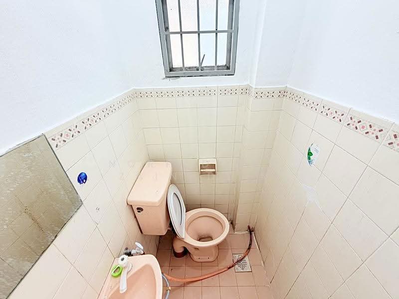 Rumah Teres 2-Tingkat untuk Dijual di Taman Subang Mewah (Subang Jaya) - NORFADILAH ZAINUDDIN - Bathroom - PropertyGuru.com.my