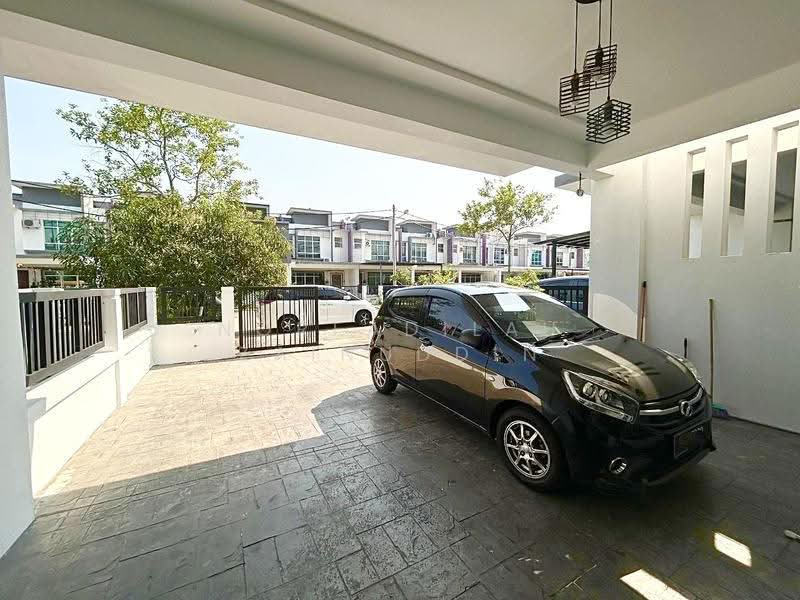 Rumah Teres 2-Tingkat untuk Dijual di Bandar Puncak Alam (Puncak Alam) - NORFADILAH ZAINUDDIN - Exterior - PropertyGuru.com.my