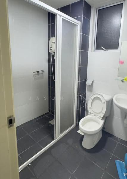 Service Residence for Sale at Maxim Residences - Jason Ong - Bathroom - PropertyGuru.com.my