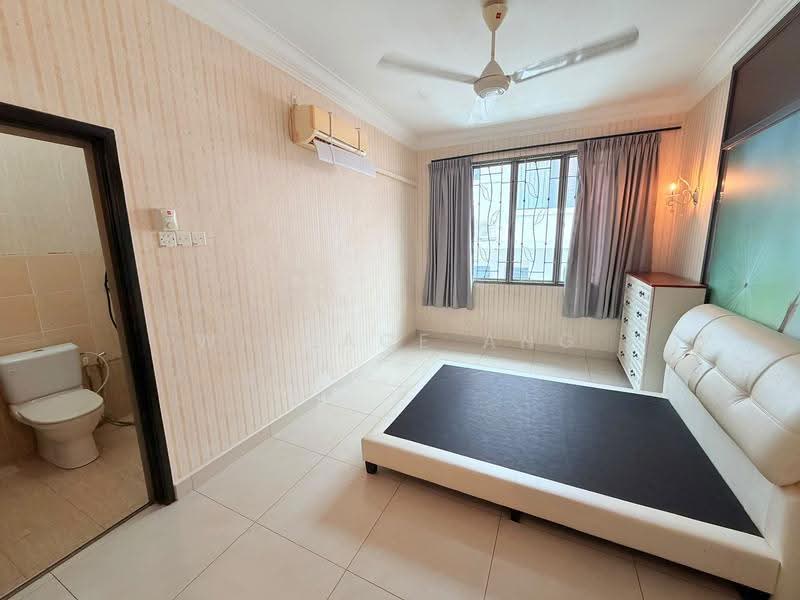 Rumah Berkembar untuk Dijual di Taman Impian Emas (Skudai) - Wallace Ang - Bedroom - PropertyGuru.com.my