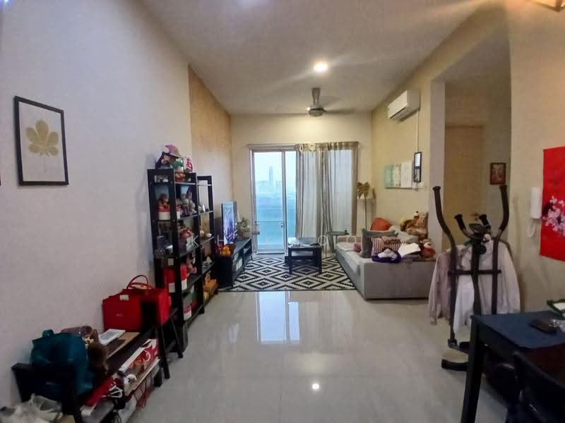Kediaman Servis untuk Dijual di Desa Green - KH Khoo - Living Room - PropertyGuru.com.my