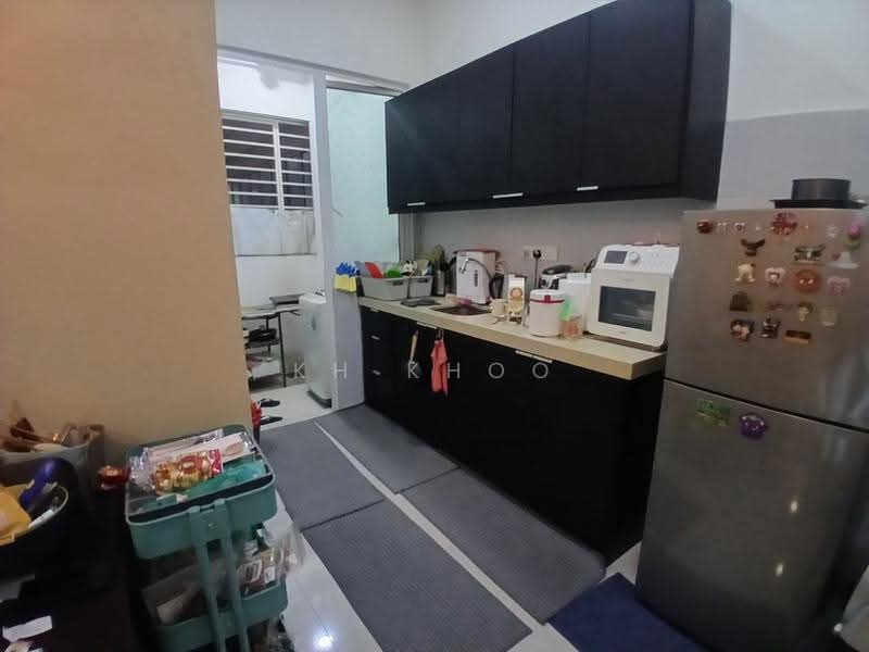 Kediaman Servis untuk Dijual di Desa Green - KH Khoo - Kitchen - PropertyGuru.com.my