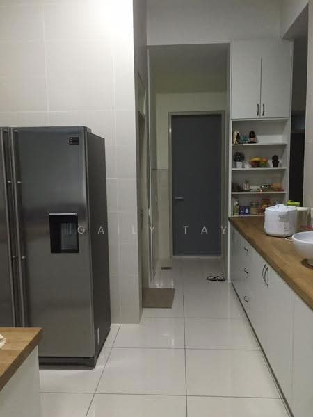 3-storey Terraced House for Rent in Cyberjaya (Selangor) - Gaily Tay - Kitchen - PropertyGuru.com.my