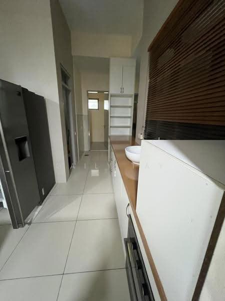 3-storey Terraced House for Rent in Cyberjaya (Selangor) - Gaily Tay - Kitchen - PropertyGuru.com.my