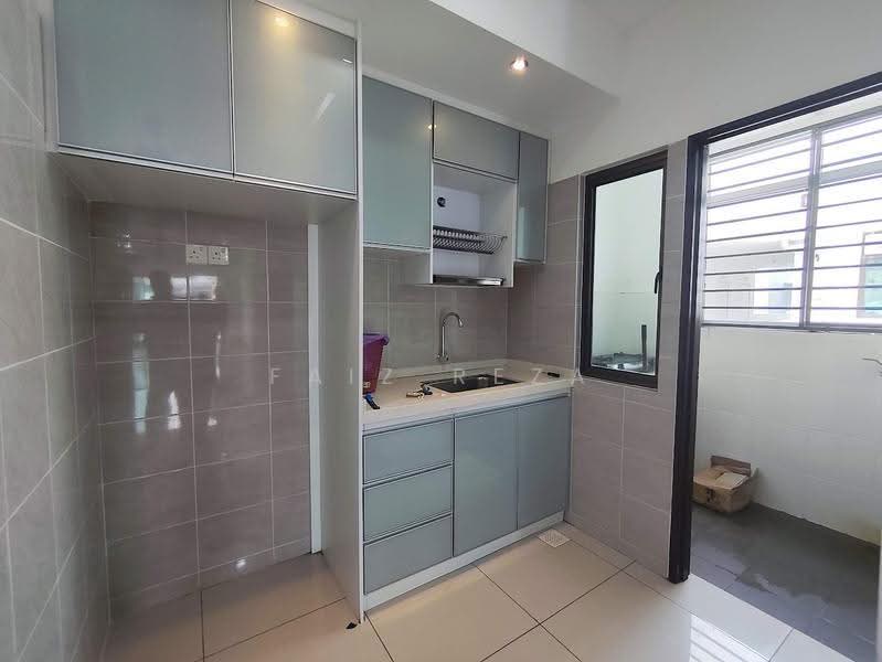 Kondominium untuk Disewa di Residensi Zamrud - FAIZ REZA - Kitchen - PropertyGuru.com.my