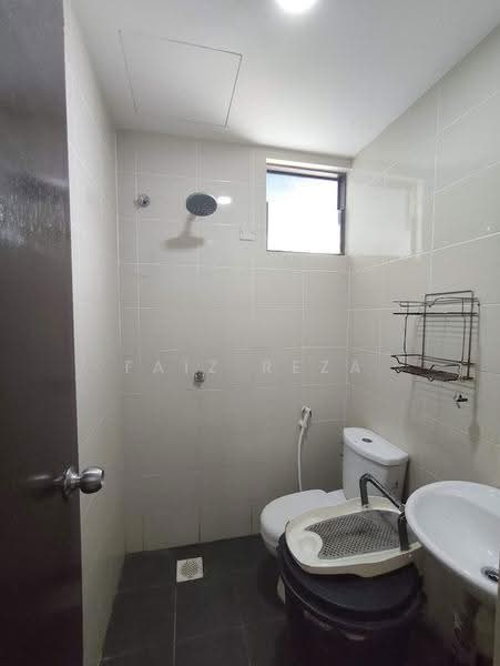 Kondominium untuk Disewa di Residensi Zamrud - FAIZ REZA - Bathroom - PropertyGuru.com.my