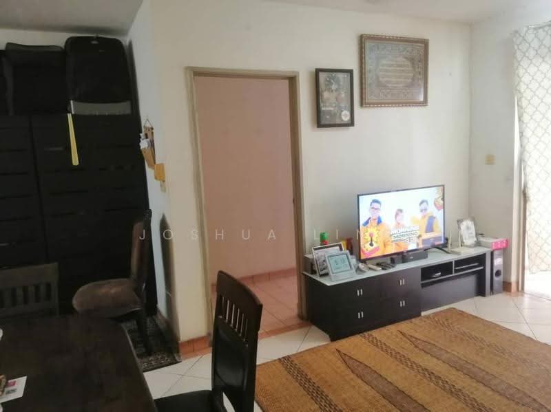 Condominium for Sale at Perdana Exclusive - Joshua Ling - Living Room - PropertyGuru.com.my