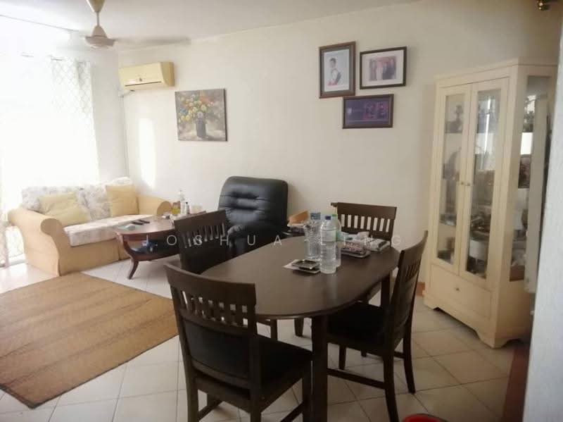 Condominium for Sale at Perdana Exclusive - Joshua Ling - Living Room - PropertyGuru.com.my