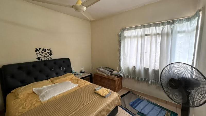 Condominium for Sale at Perdana Exclusive - Joshua Ling - Bedroom - PropertyGuru.com.my