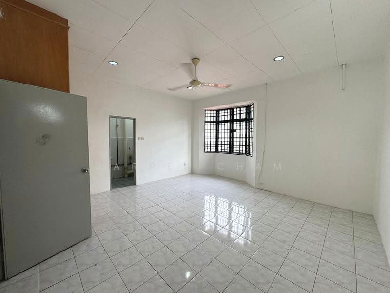 2-storey Terraced House for Sale in Bandar Tasek Mutiara (Simpang Ampat) - Darren Cham - Living Room - PropertyGuru.com.my