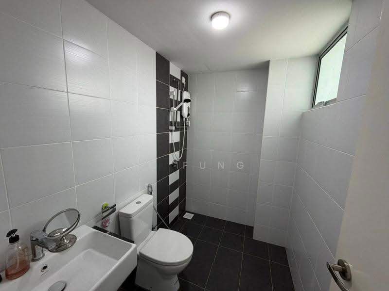 Pangsapuri untuk Disewa di Amber Height - YC Fung - Bathroom - PropertyGuru.com.my