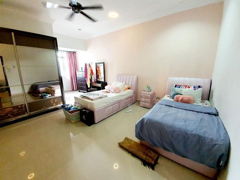 Rumah Berkembar untuk Dijual di Taman Impian Putra (Bangi) - Mohd Aizat Saiful Bahri - Bedroom - PropertyGuru.com.my