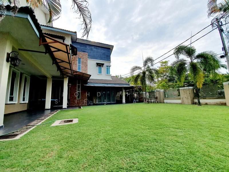 Rumah Berkembar untuk Dijual di Taman Impian Putra (Bangi) - Mohd Aizat Saiful Bahri - Exterior - PropertyGuru.com.my