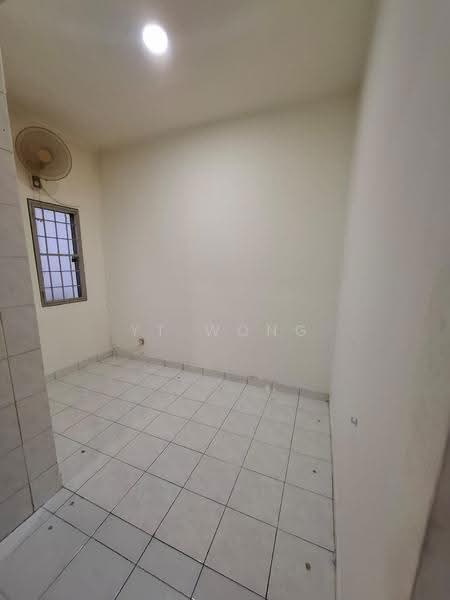 Rumah Teres untuk Dijual di TAMAN PUCHONG UTAMA (Puchong) - YT Wong - Interior - PropertyGuru.com.my