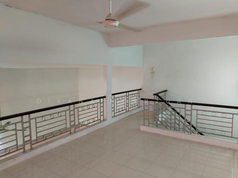 1.5-storey Terraced House for Sale in Seri Iskandar (Perak) - Diyana Norrzuan - PropertyGuru.com.my