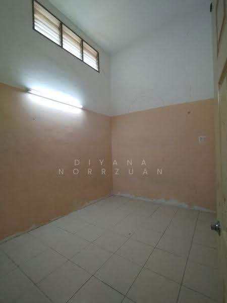 1.5-storey Terraced House for Sale in Seri Iskandar (Perak) - Diyana Norrzuan - PropertyGuru.com.my