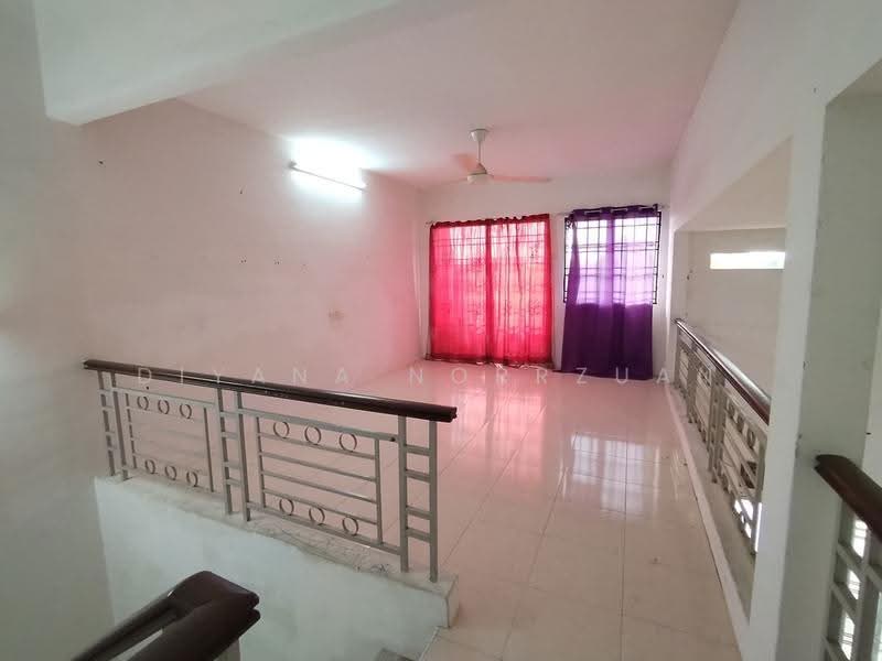 1.5-storey Terraced House for Sale in Seri Iskandar (Perak) - Diyana Norrzuan - PropertyGuru.com.my