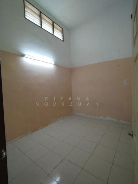 1.5-storey Terraced House for Sale in Seri Iskandar (Perak) - Diyana Norrzuan - PropertyGuru.com.my