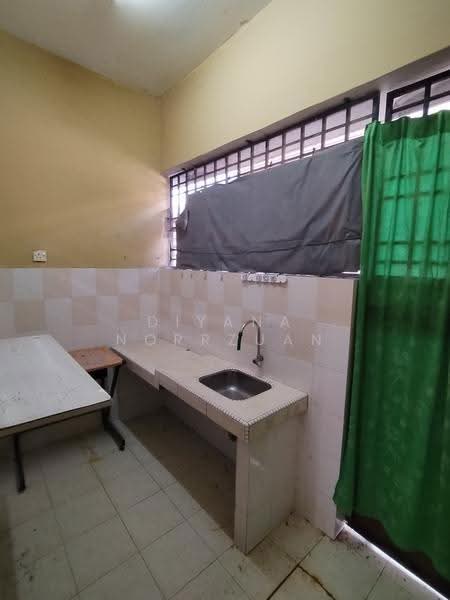 1.5-storey Terraced House for Sale in Seri Iskandar (Perak) - Diyana Norrzuan - PropertyGuru.com.my