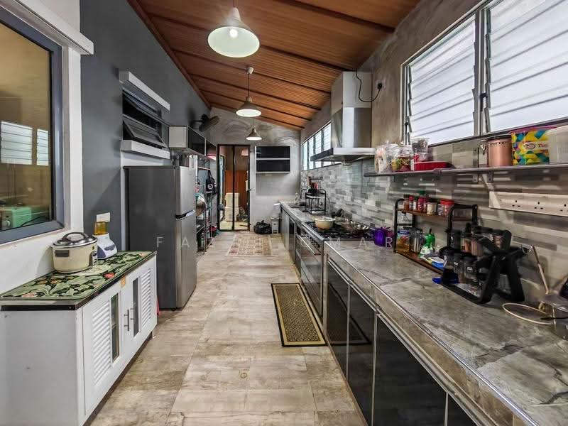 Rumah Berkembar untuk Dijual di Bandar Baru Bangi (Selangor) - Fazri Omar - Kitchen - PropertyGuru.com.my