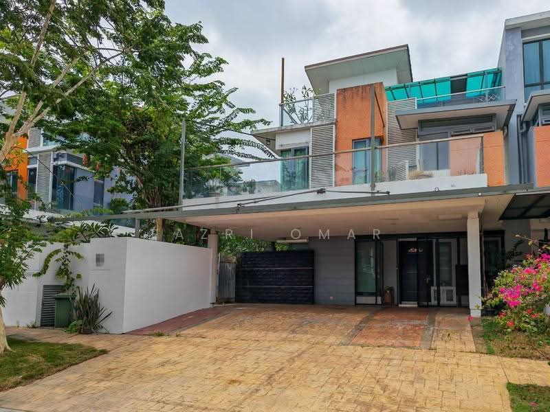 Rumah Berkembar untuk Dijual di Bandar Baru Bangi (Selangor) - Fazri Omar - Exterior - PropertyGuru.com.my