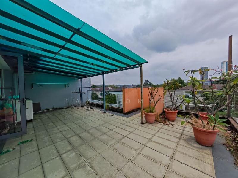 Rumah Berkembar untuk Dijual di Bandar Baru Bangi (Selangor) - Fazri Omar - Balcony - PropertyGuru.com.my