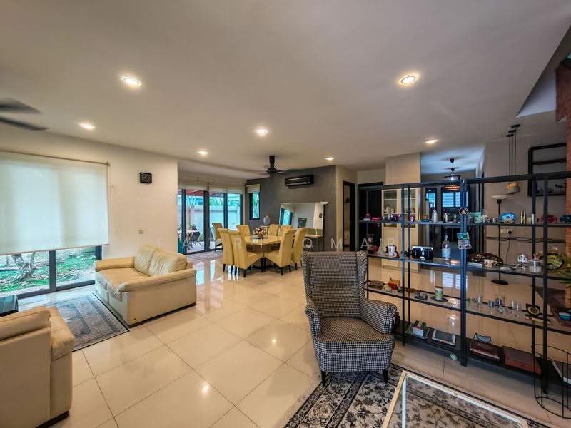 Rumah Berkembar untuk Dijual di Bandar Baru Bangi (Selangor) - Fazri Omar - Living Room - PropertyGuru.com.my