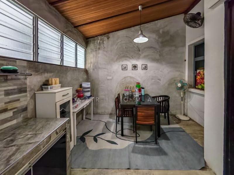 Rumah Berkembar untuk Dijual di Bandar Baru Bangi (Selangor) - Fazri Omar - Dining Room - PropertyGuru.com.my