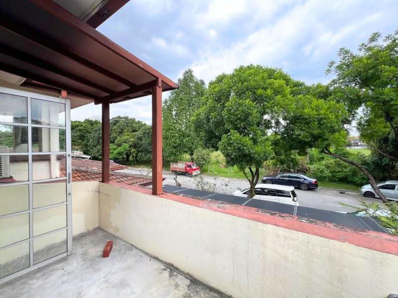 Terraced House for Sale in Kota Kemuning (Shah Alam) - Amierul Hafizie - Balcony - PropertyGuru.com.my