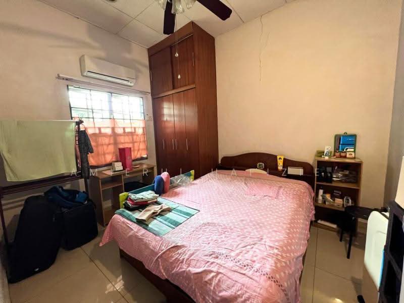 Terraced House for Sale in Kota Kemuning (Shah Alam) - Amierul Hafizie - Bedroom - PropertyGuru.com.my