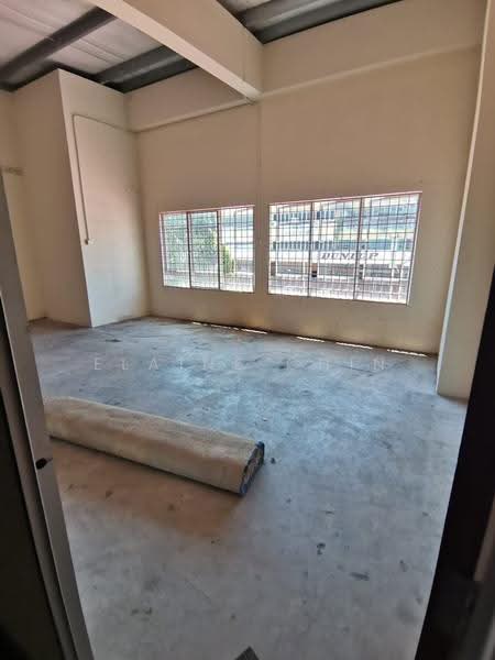Kedai untuk Disewa di Taman Sri Muda (Shah Alam) - Elaine Chin - Interior - PropertyGuru.com.my