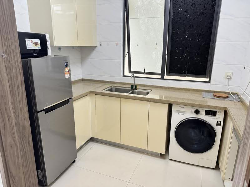 Condominium for Rent at Cerulean Bay @ Forest City - XY Sen - Kitchen - PropertyGuru.com.my