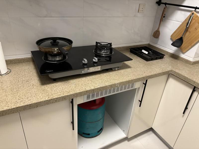 Condominium for Rent at Cerulean Bay @ Forest City - XY Sen - Kitchen - PropertyGuru.com.my