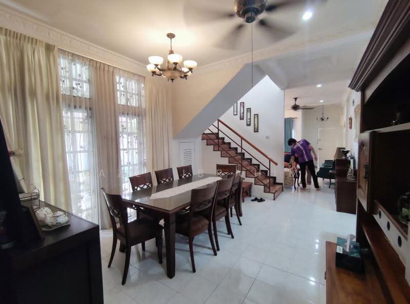 Bungalow House untuk Dijual di Bandar Bukit Mahkota (Bangi) - Azli Ibrahim - Dining Room - PropertyGuru.com.my