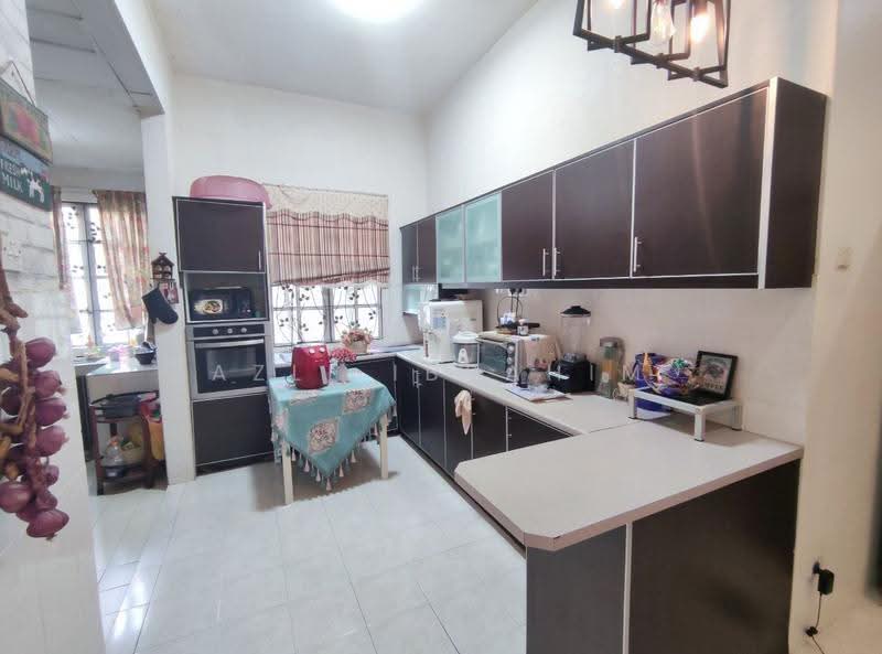Bungalow House untuk Dijual di Bandar Bukit Mahkota (Bangi) - Azli Ibrahim - Kitchen - PropertyGuru.com.my