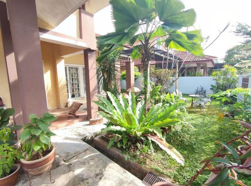 Bungalow House untuk Dijual di Bandar Bukit Mahkota (Bangi) - Azli Ibrahim - Exterior - PropertyGuru.com.my