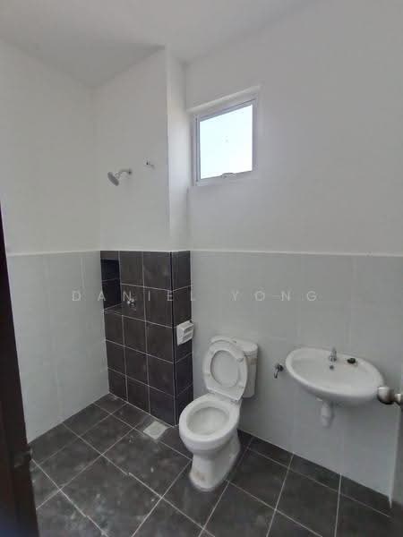 Terraced House for Sale in Johor Bahru (Johor) - Daniel Yong - Bathroom - PropertyGuru.com.my