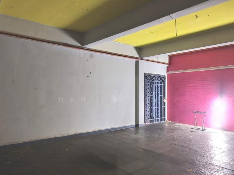 Kedai untuk Dijual di Taman Rinting (Masai) - Daniel Yong - Interior - PropertyGuru.com.my